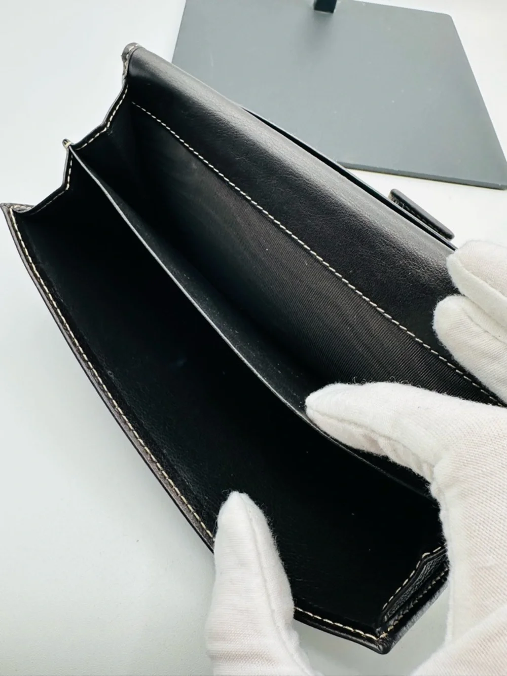 Gucci Long Monogram Flap Wallet - Picture 10 of 13